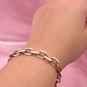 Elegant Gold and White Chain Bracelet